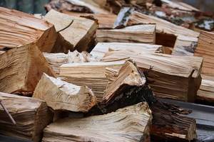 Top Quality Kiln Dried Firewood, Oak and Beech Firewood <b>Logs</b> for Sale - Product Image 5