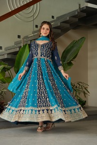Lehenga Choli en soie violette avec dupatta, tenue de mariage traditionnelle longue pour femmes, style Inde Pakistan - Product Image 3