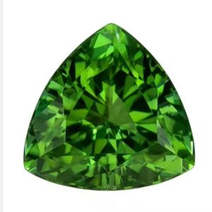 Tourmaline verte naturelle taille trillion 6 mm, prix de gros, pierre précieuse facettée de haute qualité, tourmaline verte naturelle - Product Image 1