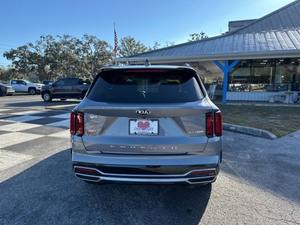 Usado cuidadosamente 2021 Kia Sorento EX - Product Image 2