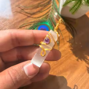 จี้คริสตัลเซเลไนต์ขัดเงาจากธรรมชาติเครื่องประดับสำหรับการทำสมาธิที่มีพลังงานทางจิตวิญญาณตามหลักฮวงจุ้ย - Product Image 1