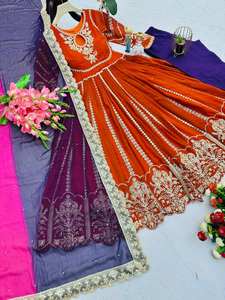 Traje Anarkali de Terciopelo Premium Bordado Unity Luxure con Dupatta de Malla, Ropa Elegante para Bodas y Festividades - Product Image 3