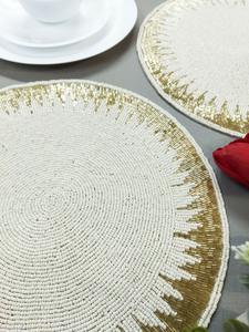 แผ่นรองจานลูกปัดสีขาวทรงกลม แผ่นรองจานสำหรับโต๊ะอาหาร ดีไซน์ลูกปัด 3 มิติ แผ่นรองจานสีขาวทรงกลม - Product Image 3