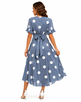 Robe midi élégante OEM pour femme, à pois, col en V, manches courtes, pour vacances, plage, resort, avec ceinture à pois