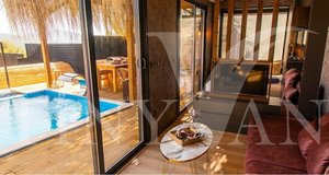 Casa Pequeña Compacta y Contemporánea con Estructura de Acero sobre Ruedas, Oficina Móvil/Casa de Huéspedes para Uso en Exteriores y Airbnb, Envío Rápido a EE. UU. - Product Image 5