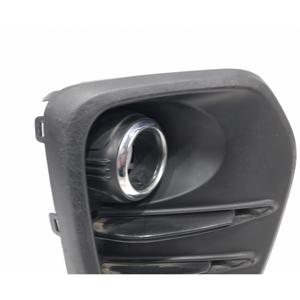 Cadre de cache de phare antibrouillard avant droit KIA Sportage Série 86522-F1000 (16>21) - Product Image 2