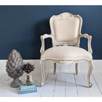 Fauteuil de salle à manger Amour, fabrication artisanale, style européen moderne, structure en plastique, pieds en acajou, revêtement gris fauve ivoire