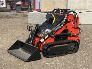 Mini-chargeuse sur pneus AGT KTT23 en gros, moteur 739cc Euro5/EPA, transmission à chenilles, pompe durable haute performance, boîte de vitesses, charge élevée - Product Image 3