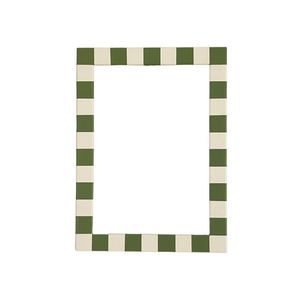 Marco de Fotos de Madera Pintado a Mano con Cuadros Verdes y Blancos, Moderno, Decorativo, Rectangular, de Sobremesa, Minimalista, Geométrico, de Diseño - Product Image 1