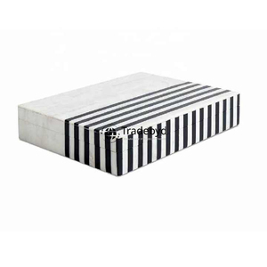 Boîte de rangement moderne en incrustation de résine artisanale d'inspiration écologique Impression gravée Design à la mode-Cadeau de bijoux exclusif de Tradebyd - Product Image 5