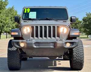 Jeep Wrangler Unlimited 2019 d'occasion propre - Product Image 2