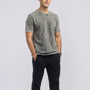 Camiseta de Hombre con Diseño Personalizado, Estilo Lavado Ácido, Diseñada para un Look Informal y Moderno - Product Image 3