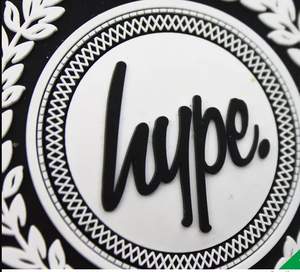 Etiquette en caoutchouc souple PVC personnalisée de la meilleure qualité Patches à coudre 3D pour tissu imprimé sur toile Utilisation polyvalente - Product Image 5