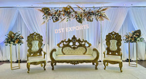 Ensemble de canapés de mariage or blanc de style français canapé design en bois pour roi reine finition dorée polie pour scène à thème d'amour indien - Product Image 4