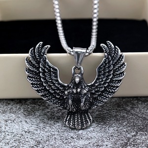 Collar con Colgante de Acero Inoxidable Estilo Retro yunnique para Hombre y Mujer, Diseño de Águila de un Solo Lado, Estilo Versátil para el Budismo - Product Image 3