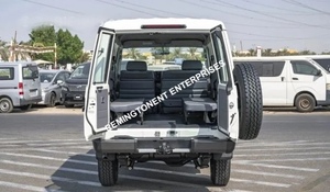 Toyota Land Cruiser LC 783 Série Hardtop SUV 4x4 Tout-Terrain 2023 Neuf et Occasion Transmission Manuelle - Product Image 3