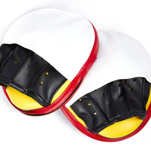 Coussin de frappe de qualité supérieure pour le kick-boxing - Léger, antidérapant, imperméable, avec couleurs et logo personnalisables - Product Image 4