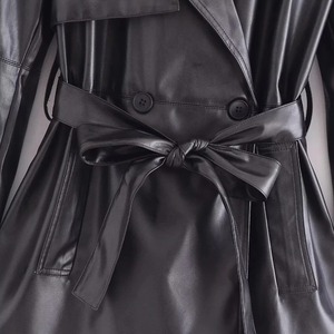 2024 nouveaux vêtements d'extérieur automne hiver femmes veste en cuir noir avec ceinture simple bouton revers court Trench manteau mince élégant hauts - Product Image 3