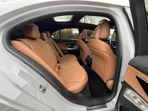 รถยนต์เมอร์เซเดส-เบนซ์ อี-คลาส อี 450 4MATIC ปี 2024 สภาพดี ใช้งานน้อย - Product Image 5