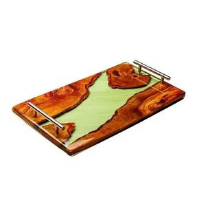 Plateau de service moderne en résine noir et blanc avec poignées dorées, idéal pour la décoration intérieure, les repas élégants et les cadeaux élégants. - Product Image 6