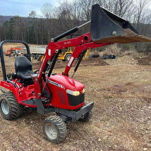 Tractor agrícola Massey Ferguson GC1705 con cucharón de cargador, 280hrs 4x4, motor diésel de 22HP, toma de fuerza 540, enganche de 3 puntos, envío gratis - Product Image 1