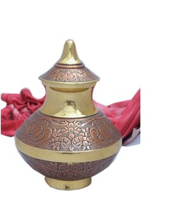 Meilleure offre Urnes funéraires en métal en laiton Urnes funéraires parfaites pour honorer votre bien-aimé Urne par artisanat Christ Figure Grande taille - Product Image 2