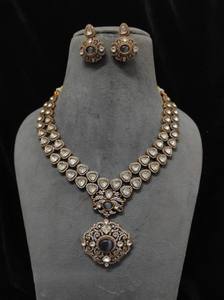 Conjunto de collar nupcial Polki Kundan con pendientes a juego | Conjunto nupcial indio | Joyería de boda - Product Image 2