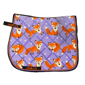 แผ่นรองอานม้าผ้าฝ้ายแบบพรีเมียมพิมพ์ลายตัวการ์ตูนแบบกำหนดเองการแสดงระดับพรีเมียมสำหรับขี่ม้าที่มีซับในขนแกะ - Product Image 1