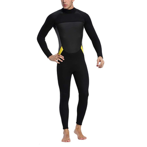 Collection de maillots de bain personnalisés abordables en gros, offrant des bikinis élégants, des maillots de bain une pièce et des caleçons de bain confortables pour hommes - Product Image 1