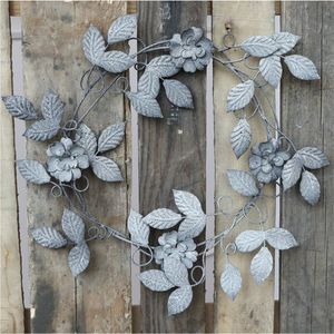 พวงหรีดโลหะสีทองตกแต่งสำหรับขายส่ง พวงหรีดแขวนผนังคริสต์มาส พวงหรีดประตูแบบกำหนดเองสำหรับตกแต่งห้องนั่งเล่นและงานแต่งงาน - Product Image 3