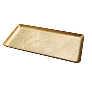 ถาดเสิร์ฟอาหารทรงสี่เหลี่ยมสำหรับโรงแรมถาดรับอาหารดีไซน์หรูหราทำจากอะลูมิเนียมดีไซน์แบบตอกสีทองกุหลาบ - Product Image 5