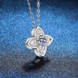 สร้อยคอจี้เงินแท้ S925 ประดับโมอิสซาไนต์ 1 กะรัต ผ่านการทดสอบเพชร ระดับ VVS ดีไซน์ดอกไม้สุดหรู ทันสมัย เหมาะเป็นของขวัญ - Product Image 3