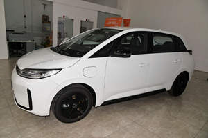 Monovolumen Eléctrico Compacto Usado, Transmisión Automática, Volante a la Izquierda, Capacidad de Maletero Máxima de 1130L, Torque de 180 Nm, Wi-Fi 4G y Control por Voz - Product Image 4