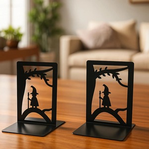 Porte-livres en métal noir durable en forme de crâne, idéal pour le bureau, les étagères, la décoration d'Halloween et le style gothique de la maison, en provenance d'Inde - Product Image 6