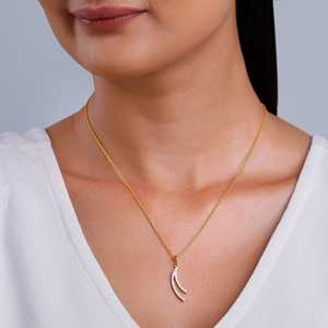 Pendentif en diamant Gold Wave Layers Design luxueux et élégant pour le style et l'accessoire de mode - Product Image 2