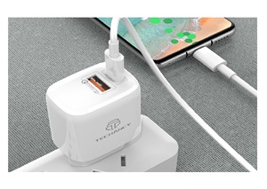 Cargador de Pared Eléctrico USB Mini de Alta Calidad para Laptop, Carga Rápida de 38W - Product Image 4