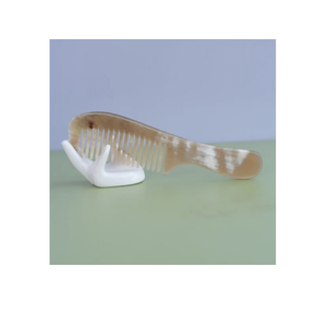 Peigne en corne de buffle Peigne en corne de boeuf Peigne en corne de vache pour le soin des cheveux en bon poli avec une couleur blanche vente chaude - Product Image 1