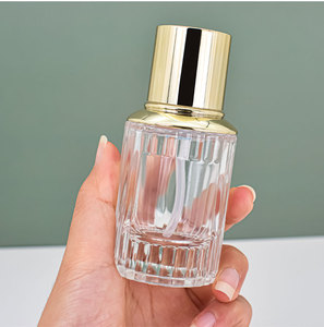 Ensemble <span class=keywords><strong>d</strong></span>'emballages cosmétiques en verre côtelé, verre transparent avec bouchon doré, contenants rechargeables pour sérum et lotion, vente chaude - Product Image 6