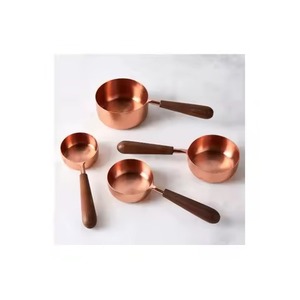 Tasse à mesurer en acier inoxydable avec marquages gravés, parfaite pour la cuisine et la pâtisserie professionnelles - Product Image 5