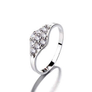 Anello Geometrico in Argento Sterling con Cristalli Scintillanti - Product Image 2