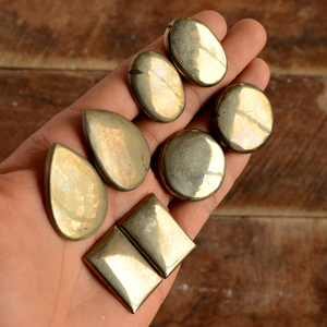 Paire de cabochons en pyrite dorée naturelle du Pérou, perles de pierres précieuses, or Apache, pour la fabrication de bijoux (boucles d'oreilles) - Product Image 1