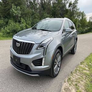Cadillac XT5 Premium Luxury 2024 USADO EN EXCELENTES CONDICIONES - Product Image 1