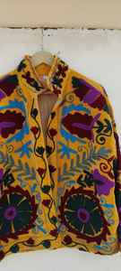 Veste d'hiver bohème en velours floral brodé Suzani, nouveau manteau de créateur, cadeau festif, vêtement décontracté à superposer - Product Image 2