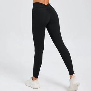 Leggings d'entraînement personnalisés en nylon élasthanne Leggings de qualité supérieure pour les femmes Leggings de yoga élégants Scrunch Butt - Product Image 5