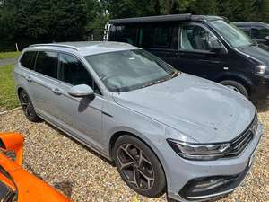 Volkswagen Passat 2.0 TDI EVO R-LINE 2022 Económico, Disponible con Volante a la Izquierda/Derecha - Product Image 3