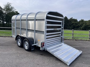 Remorque de transport de bétail en gros, vente chaude, remorque utilitaire pour bovins et moutons, remorque robuste pour bétail à vendre - Product Image 2