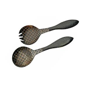 Juego tradicional de cucharas de cuerno de búfalo hechas de cuerno natural con detalles artesanales para una cena casera ecológica - Product Image 4
