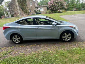 HYUNDAI ELANTRA GLS FWD 2012 USADO, Volante a la Izquierda/Derecha - Product Image 1