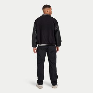 Chaqueta de bombardero universitaria para hombre, ropa de abrigo negra de gran tamaño con mangas de piel sintética y ribete de costilla y logotipo trasero bordado - Product Image 2