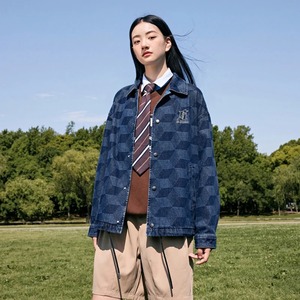 แจ็กเก็ตหนังแท้สำหรับผู้ชายทรงหลวมพิมพ์ลายไฮสตรีททันสมัยสำหรับฤดูหนาวพร้อมคุณสมบัติที่เป็นมิตรต่อสิ่งแวดล้อม - Product Image 4